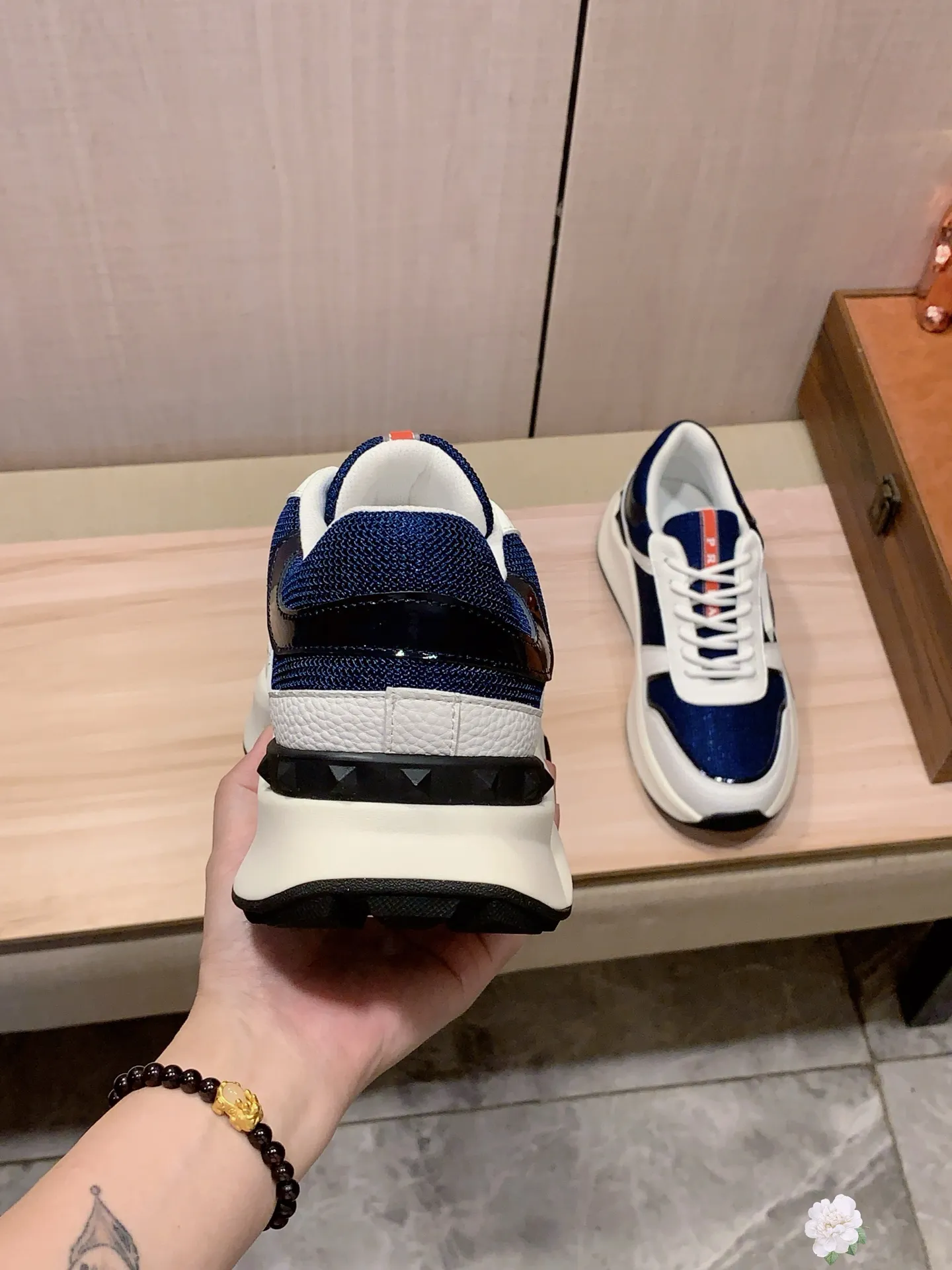Men's men's shoes💰460💰💰🎩🎩[Lightning][Lightning] "PRADA*" The latest and most popular casual shoes, top brand [seduce] luxury ~ purchasing agency, top ~ quality. [Strong] The upper is made of imported breathable cowhide with material ➕ breathable sheepskin lining (•) and fine workmanship. The original stylish and stylish soft rubber wear-resistant and non-slip outsole is light and comfortable on the feet. The real thing looks better when photographed in real life. No. 143: Code: 38-44, 45 can be customized, 3️⃣ colors are available